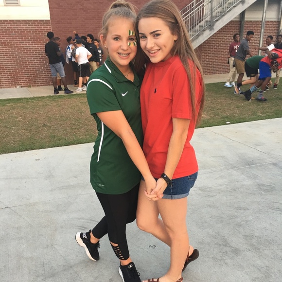 Meet your Posher, Haley - Picture 2 of 5